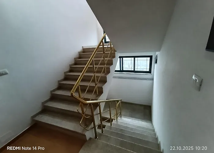 Mountain Budget Bed & Breakfast Shkodër